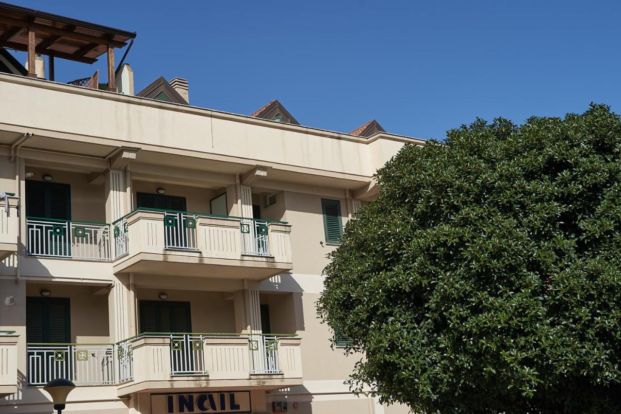 B&B Mary Grace Rossano Stazione Zewnętrze zdjęcie