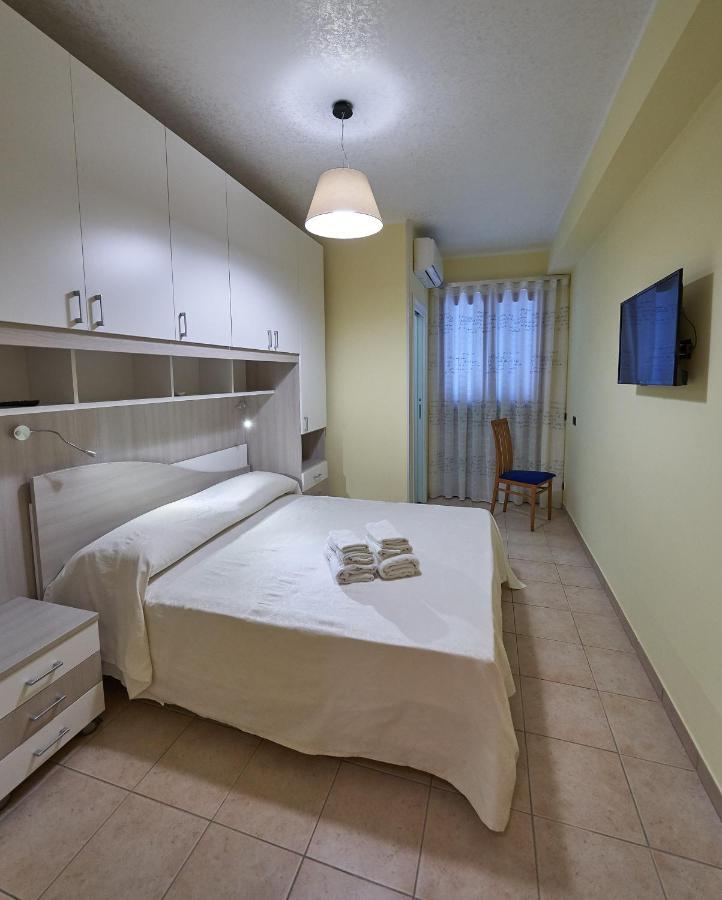 B&B Mary Grace Rossano Stazione Zewnętrze zdjęcie
