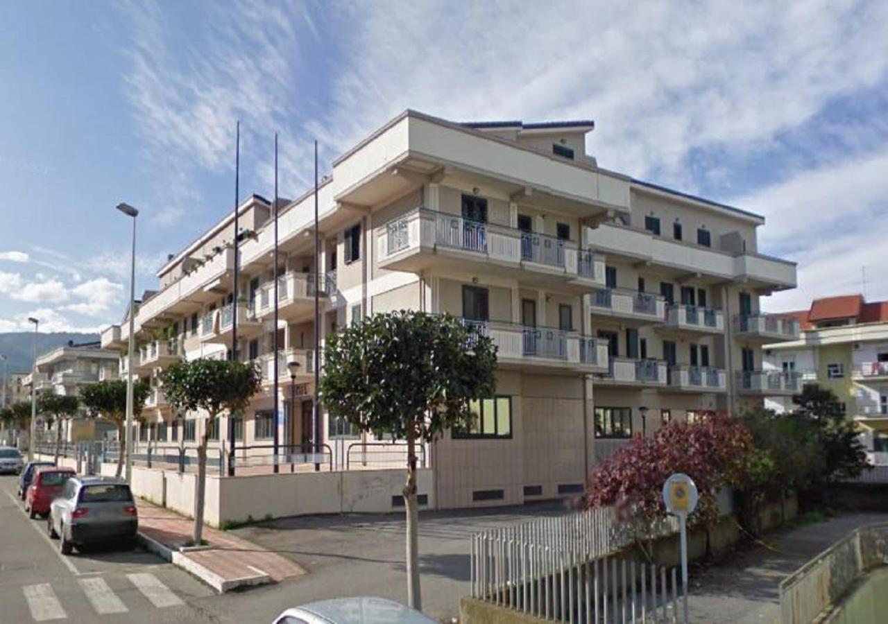 B&B Mary Grace Rossano Stazione Zewnętrze zdjęcie